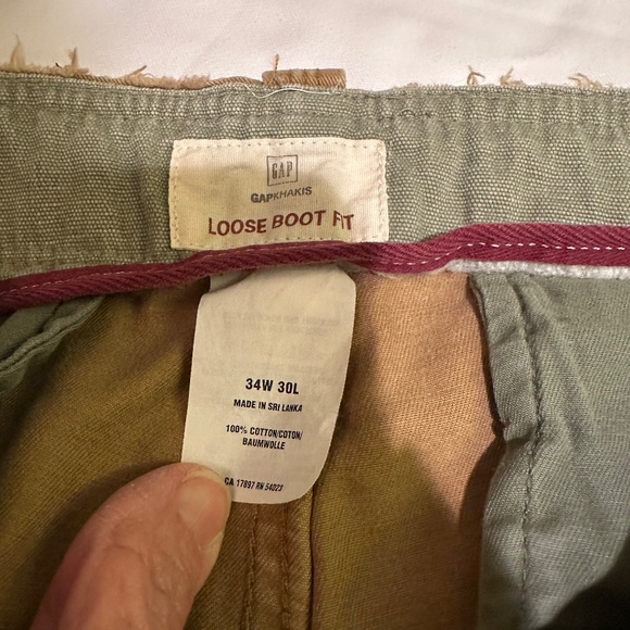 Mens  34X30 Gap Khakis Y2K  Loose Boot Fit Industrial Standard NWT Distressed - Picture 9 of 9